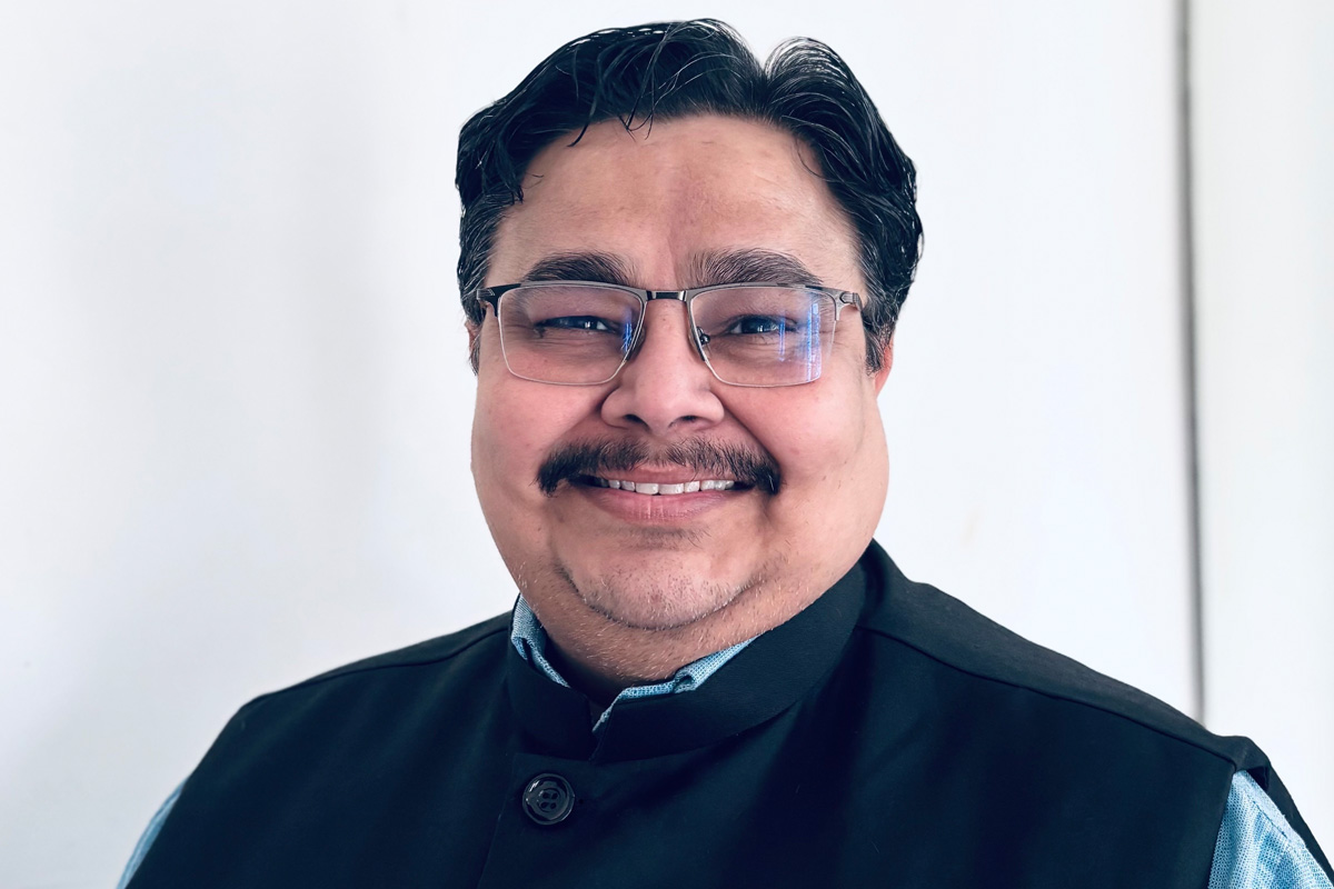 Nidheesh Bhatt<br />
Assistenz der Geschäftsführung